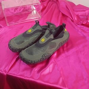 TEVA Women's SZ 8 Proton Black Gray Water Shoes. Condition is Pre-owned.